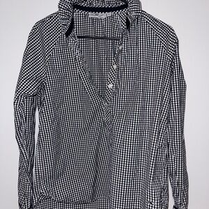 Women’s Vineyard Vines White Checkered Button-Up Shirt size: medium